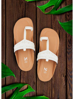 The Madras Trunk - Desi Tan Men Kolhapuris