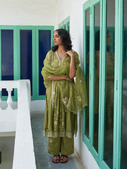 Label Earthen - Green Kurta & Pant with Dupatta (Set of 3)
