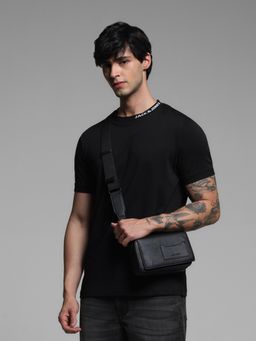 Jack & Jones - Black Regular Fit Solid T-Shirt