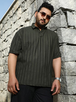Instafab Plus - Men Army Green Spiral Knot-Tactile Polo T-Shirt