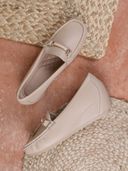 Beige 1