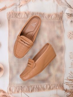 Jove - Women Tan Checked Wedge Heel Loafers