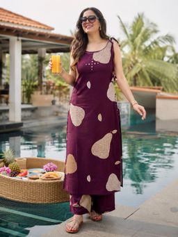 BERRYLICIOUS - Women Wine Printed and Mirror Embellished Kurta with palazzo