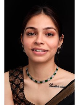 STILEADDA - Exquisite Green Flower Motif Cz Sleek Necklace Set