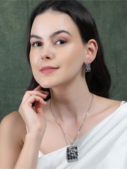 STILEADDA - Luxurious Blue Ad Square Pendant Necklace Set