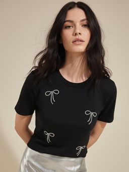 Outzidr - Black Embellished All Over Bows T-Shirt