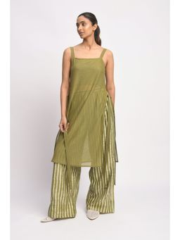 JAYATI GOENKA - Green Solid Mesh Kurta with Striped Pant