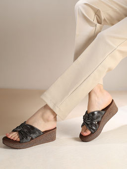 Inc.5 - Women Metallic Party Wear Printed Round Toe Wedges