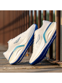 Red Tape - Men Textured White & Blue Walking Shoes