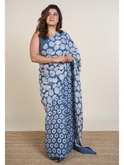 The Indian Ethnic Co. - Fizaah Blue Batik Hand Block Print Mul Cotton Saree Without Blouse