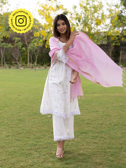 Bud & Tulip - Shruti Kurta with Pant and Dupatta (Set of 3)