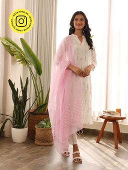 Bud & Tulip - Hand Embroidered Pavitrta Kurta with Pant and Dupatta (Set of 3)