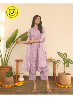 Bud & Tulip - Purple Rose Kurta with Pant and Dupatta (Set of 3)