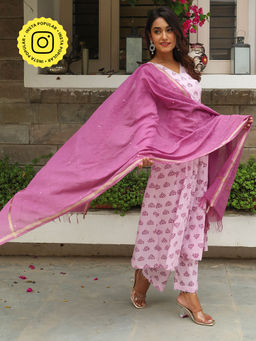 Bud & Tulip - Pink Sitakshi Kurta with Pant and Dupatta (Set of 3)