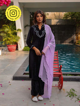Bud & Tulip - Makhmal Kalyani Black Kurta 1Pant Dupatta (Set of 3)