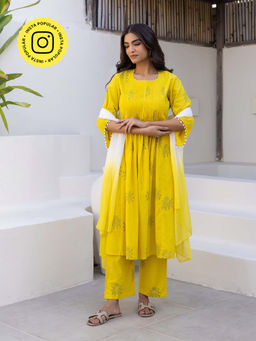 Bud & Tulip - Womens Cotton Floral Yellow Basanti Pleated Suit
