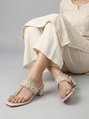 Cream color option, Currently selected