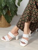 White color option, Currently selected