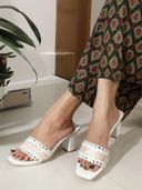 White color option, Currently selected