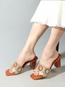 Tan color option, Currently selected