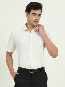 Greenfibre - Men Off White Checks Casual Shirt