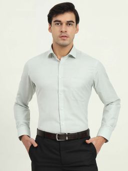 Greenfibre - Men Green Solid Formal Shirt