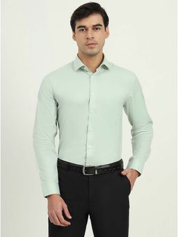 Greenfibre - Men Green Solid Formal Shirt