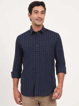 JadeBlue - Men Navy Blue Checks Casual Shirt