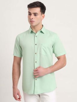 JadeBlue - Men Green Solid Casual Shirt