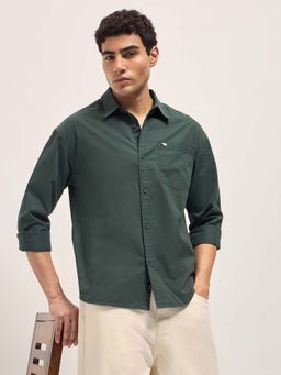 The Bear House - Men Green Solid Casual Shirt