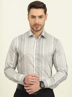 Wyre - Men White Printed Formal Shirt