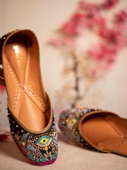 GLAM STORY - Nayanaa Handcrafted Dabka Work Leather Black Eye Punjabi Jutti