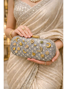BOXWISH BY BHUMIKA - Jhaali Kundan Embroidered Box Pouch For Women - Silver