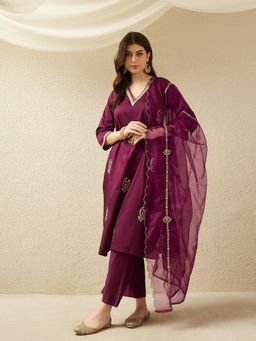 Gahan - Womens Embroidered Wine Kurta with Pant & Dupatta