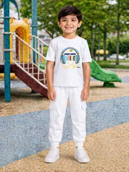 Palgrave - Cotton Head Phone Graphic T-Shirt And Jogger -White