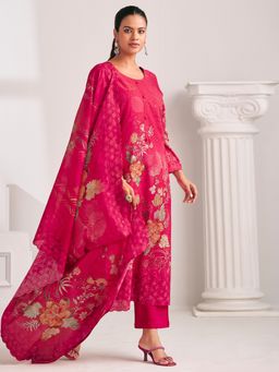Stylee LIFESTYLE - Magenta Lawn Cotton Digital Printed Dress Material