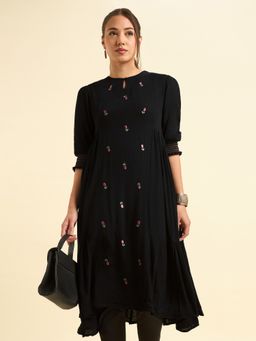 VISMAY - Black Wrinkle Viscose Flared Embroidery Kurta