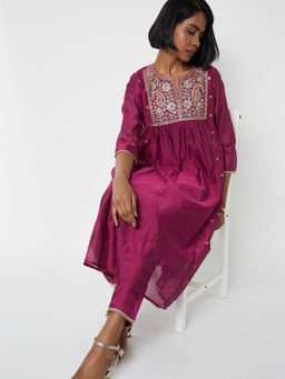 max - Women Pink Embroidered A-Line Kurta and Pant