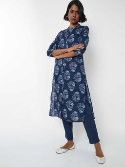 max - Women Blue Floral Printed Straight Kurta with Pant