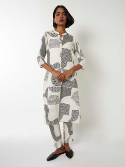 max - Women Off White Printed Straight Kurta with Pant