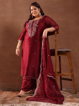 Extra love by Libas - Maroon Yoke Embroidered Straight Kurta with Pant & Dupatta (Set of 3)