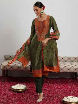 Libas - Green Bandhani Printed Straight Kurta with Pant & Dupatta (Set of 3)