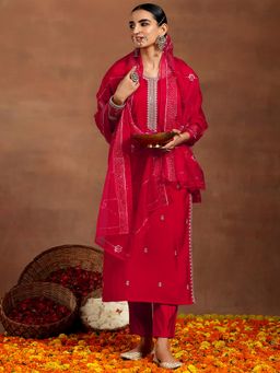 Gerua By Libas - Pink Floral Embroidered Kurta with Pant & Dupatta (Set of 3)