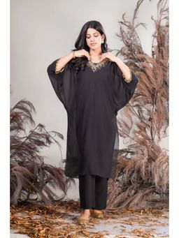 RIRASA - Bhakta Black Kurta With Pants And Inner