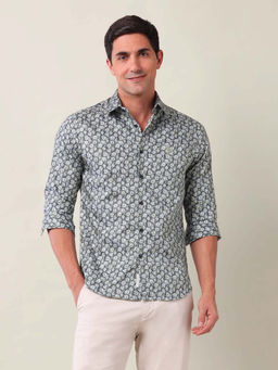 U.S. POLO ASSN. - Men Geometric Tailored Fit Green Shirt