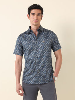 U.S. POLO ASSN. - Men Geometric Tailored Fit Blue Shirt