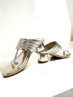 THE ALTER - Nyla Kohla Gold Block-Heeled Sandals