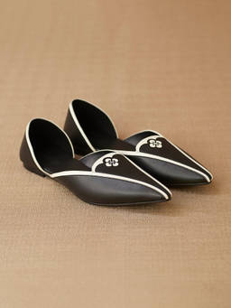 AMPM - Black Elena Point-Toe Flats