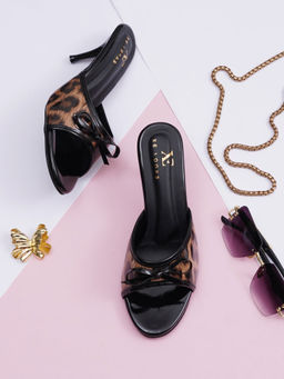 XE Looks - Black Animal Texture Bow Accent Block Heel Sandals