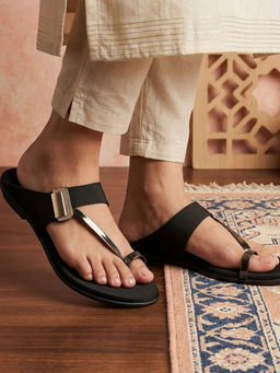 Global Step - Strappy Toe-Ring Black Flats